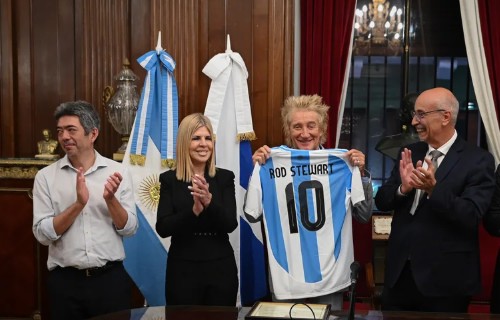 Rod Stewart fue declarado Huésped de Honor de la Ciudad de Buenos Aires