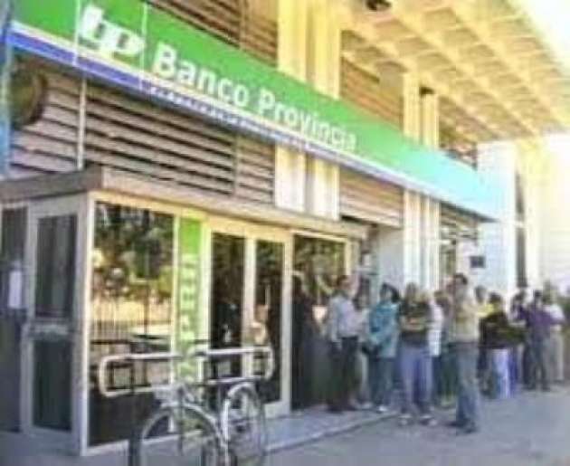 Sin sistema en sedes del Banco Provincia